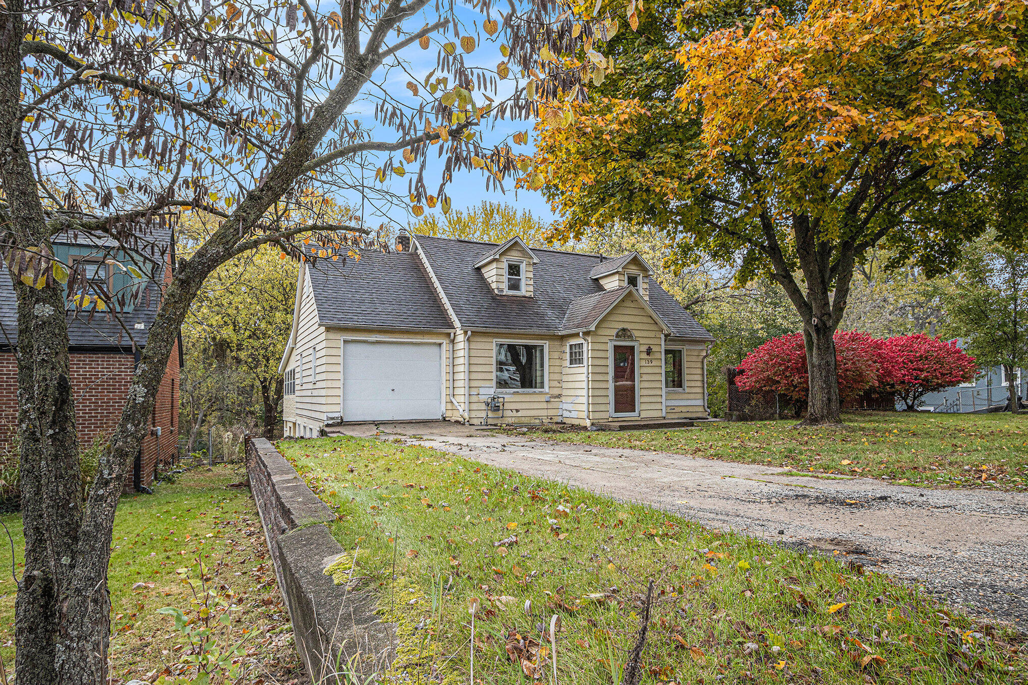 139 Hutchinson Street