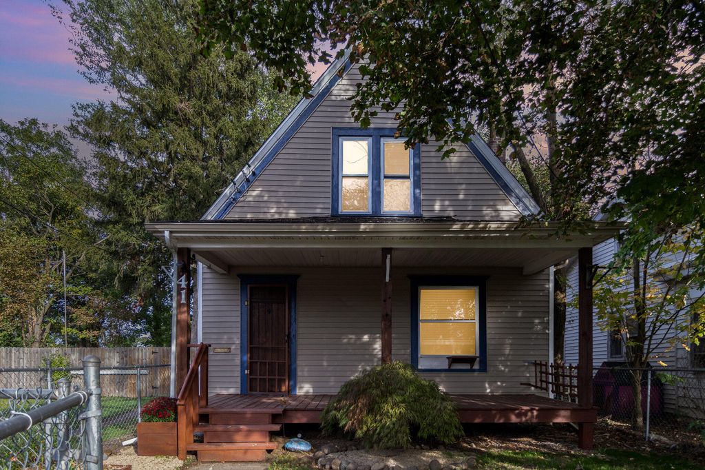 Photo of 41 Randolph Street, Battle Creek, MI 49015 (MLS # 25050724)