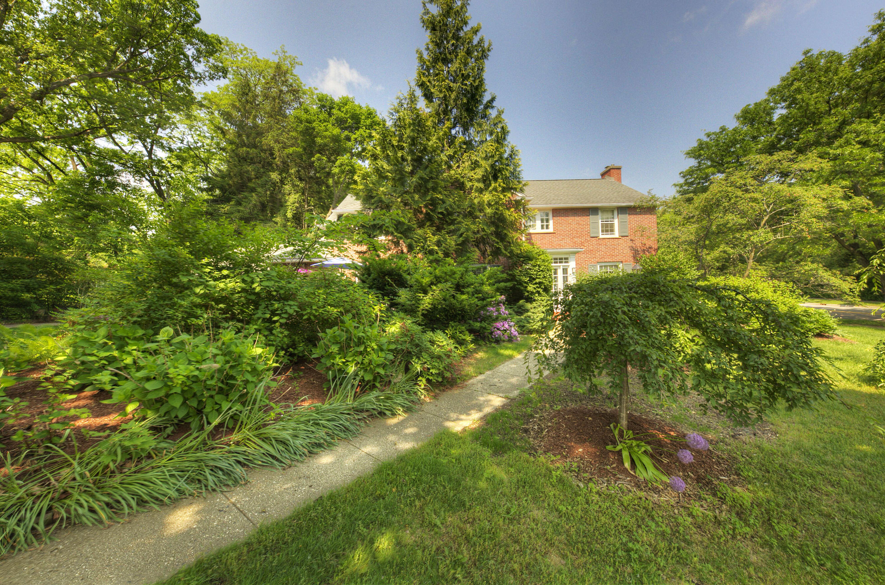 700 Avon Road
