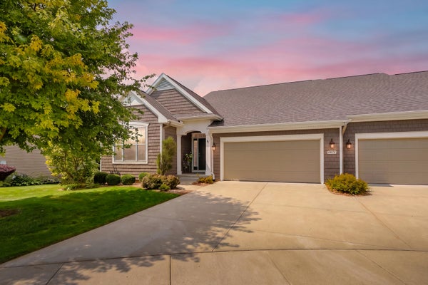 8874 OAK MEADOW CV, PORTAGE, MI 49024 - Image 408cffeae1e12d26cdc38cba01e442ea/3130478384