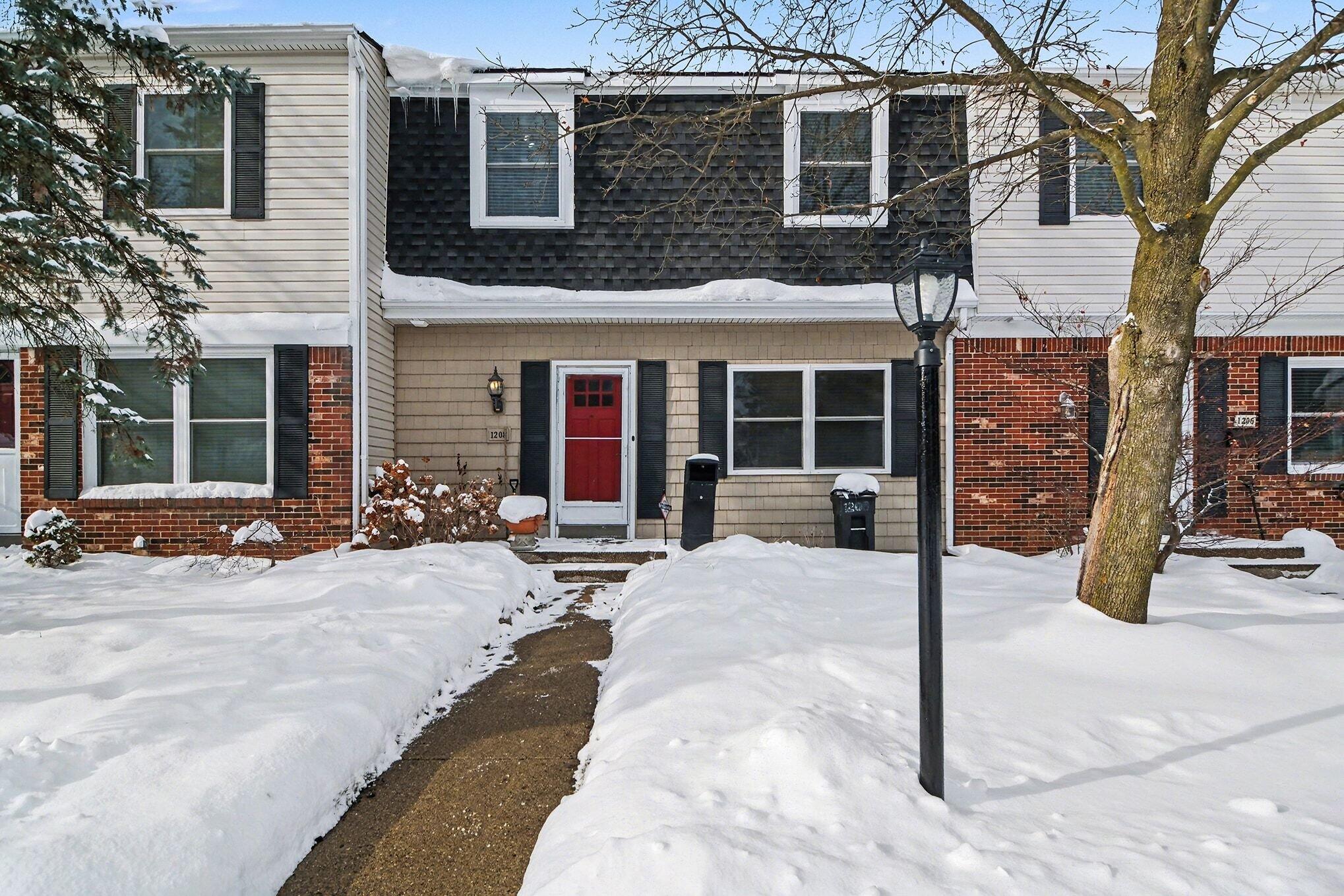 1208 Lear Court