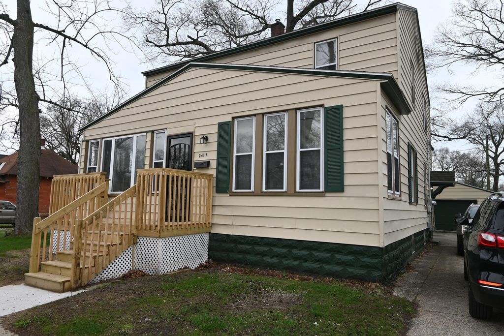 Photo of 2417 Leahy Street, Muskegon, MI 49444 (MLS # 26016099)