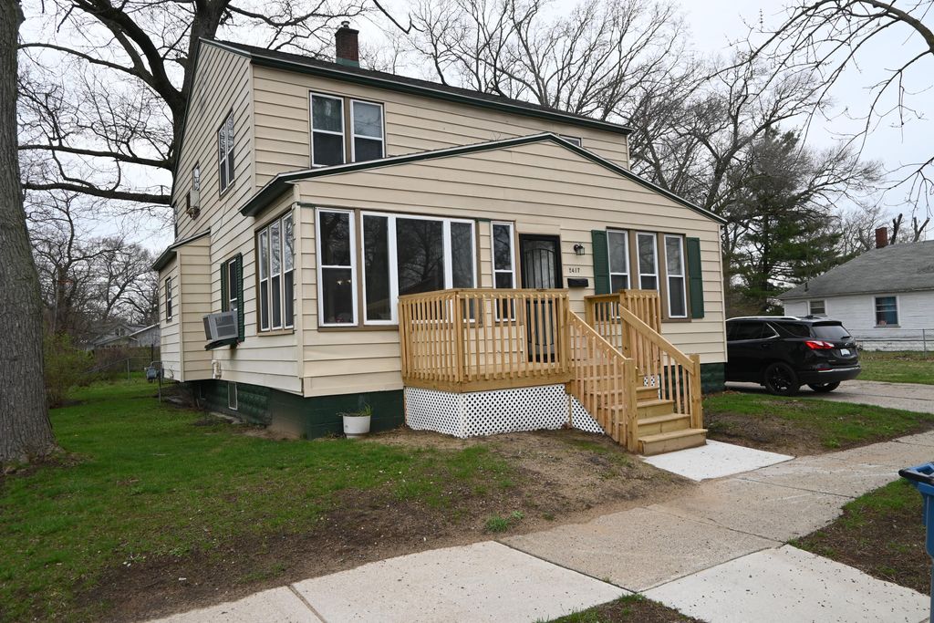 Photo of 2417 Leahy Street, Muskegon, MI 49444 (MLS # 26016099)