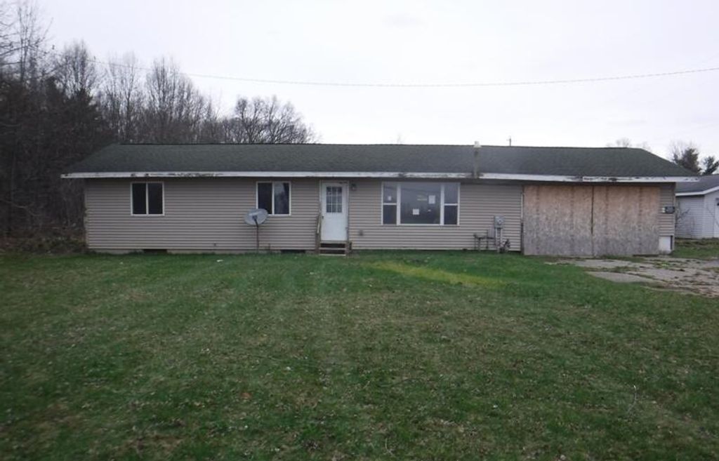 Photo of 30450 M 152, Dowagiac, MI 49047 (MLS # 26014606)