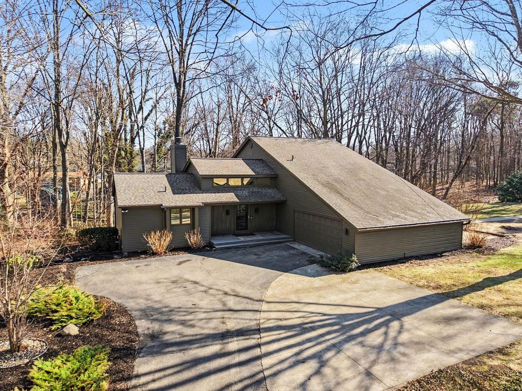 Photo of 687 Lugers Road, Holland, MI 49423 (MLS # 26009660)