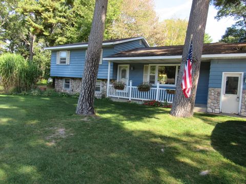 Photo of 7580 Whitehall Road, Whitehall, MI 49461 (MLS # 25050588)