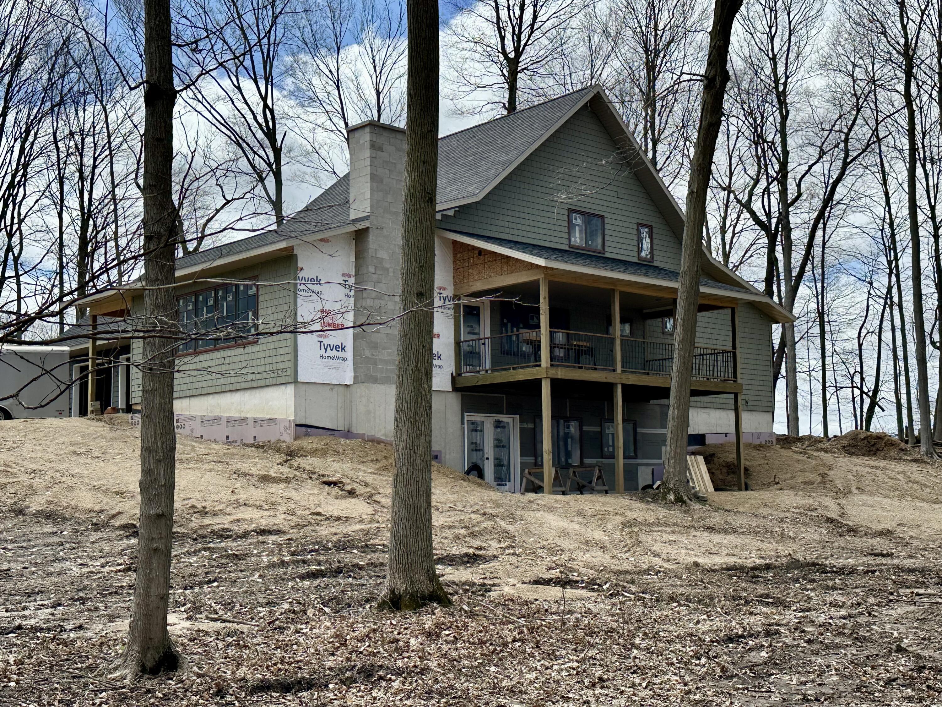 8606 Lakewood Trail