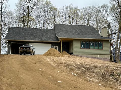 8606 Lakewood Trail Berrien Springs MI 49103