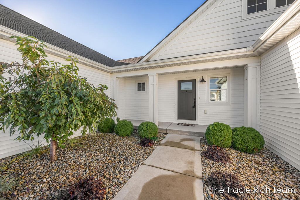 Photo of 6741 Woodhills Drive NE, Rockford, MI 49341 (MLS # 25053538)