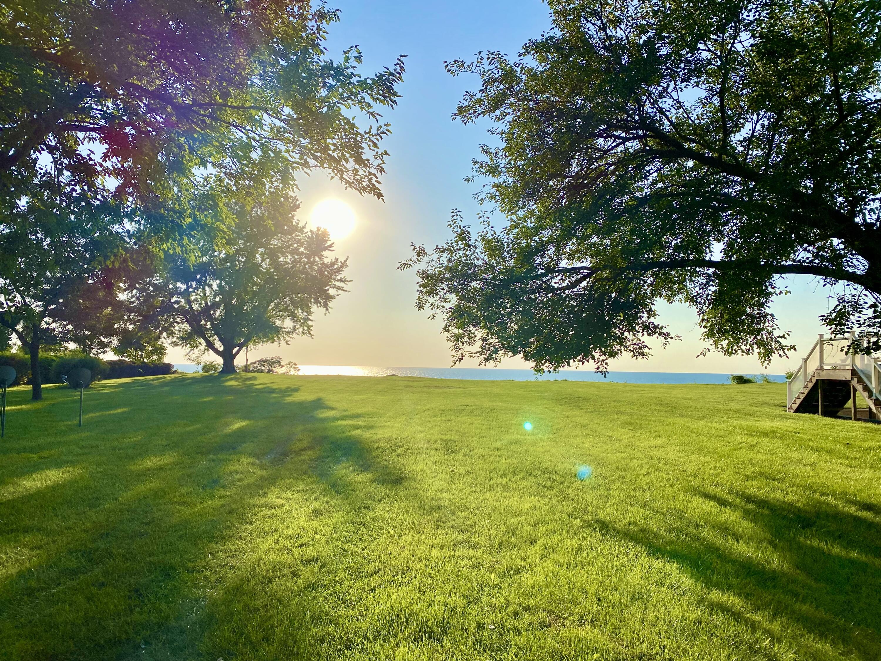 3274 Lakeshore Drive