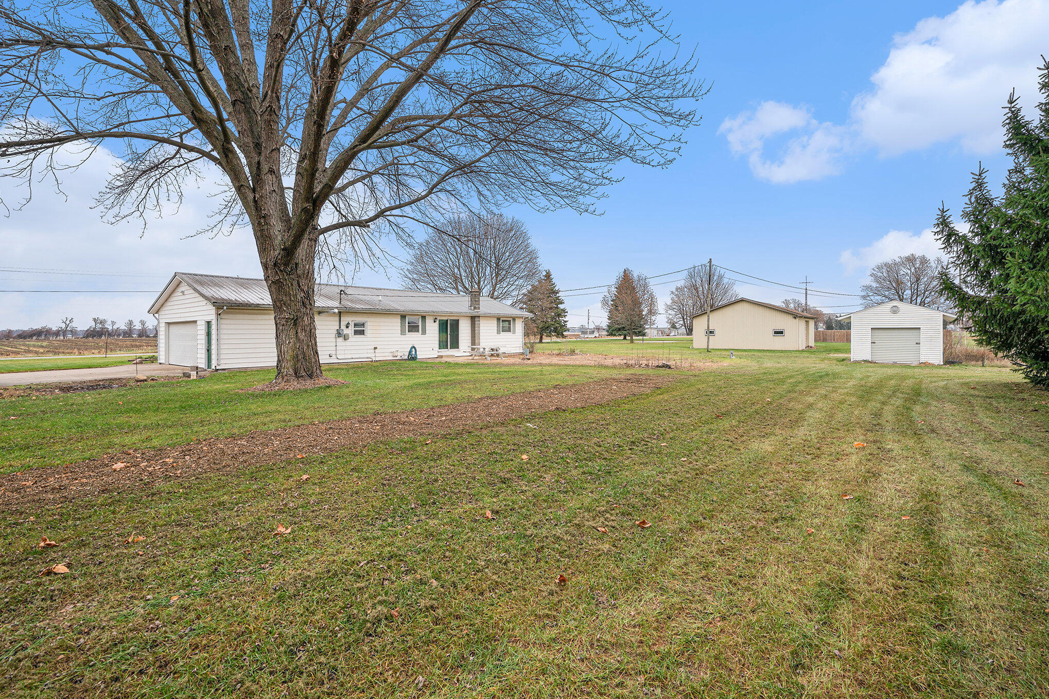 White Pigeon, Michigan 49099, United States, 3 Bedrooms Bedrooms, ,2 BathroomsBathrooms,Residential,Active,248278