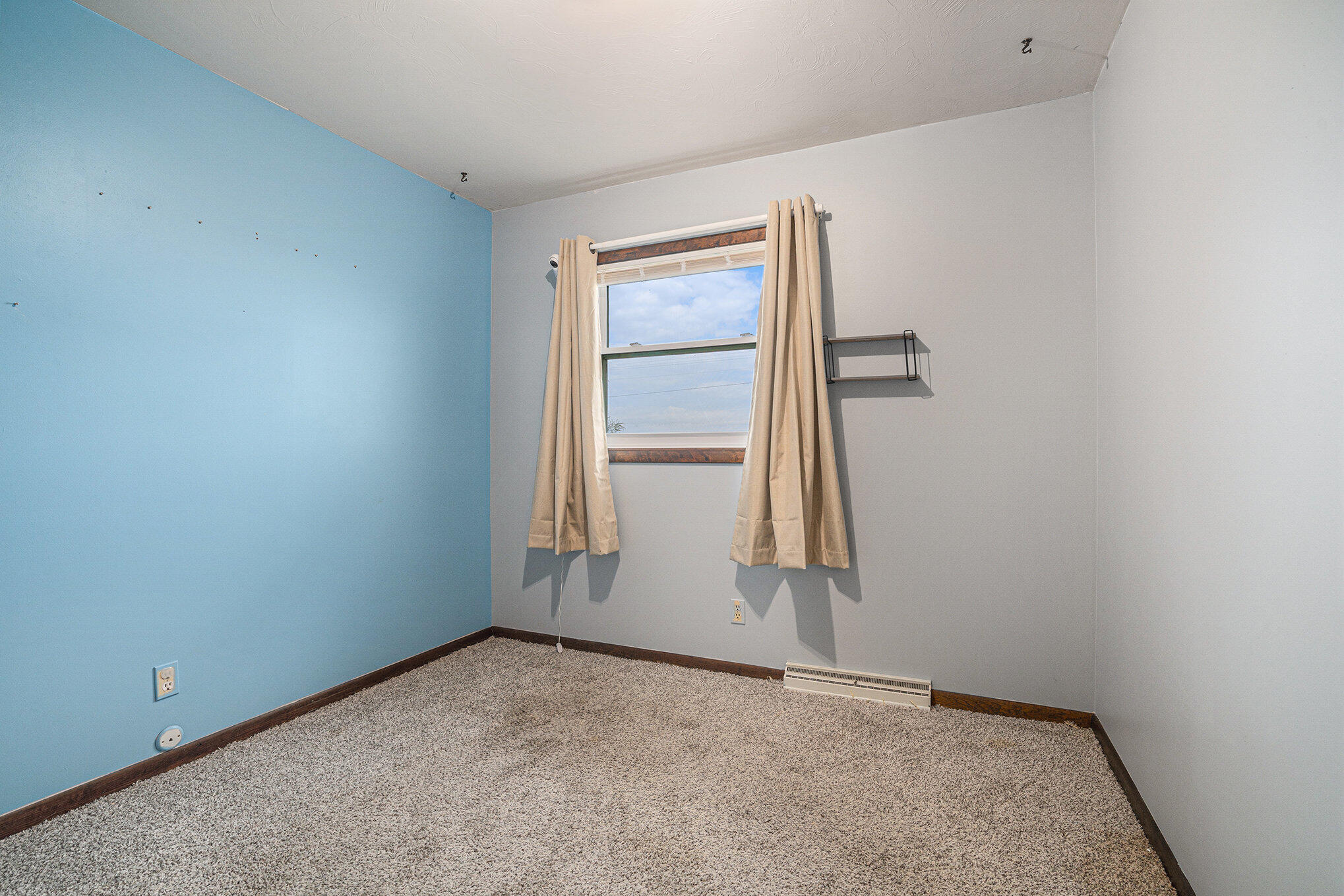 White Pigeon, Michigan 49099, United States, 3 Bedrooms Bedrooms, ,2 BathroomsBathrooms,Residential,Active,248278