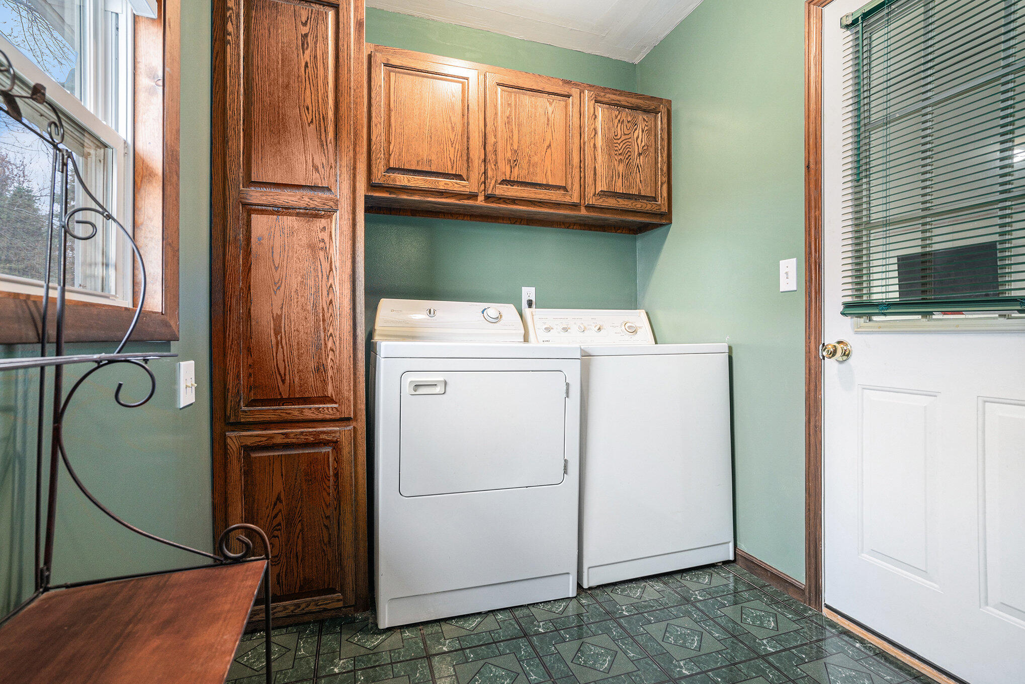 White Pigeon, Michigan 49099, United States, 3 Bedrooms Bedrooms, ,2 BathroomsBathrooms,Residential,Active,248278