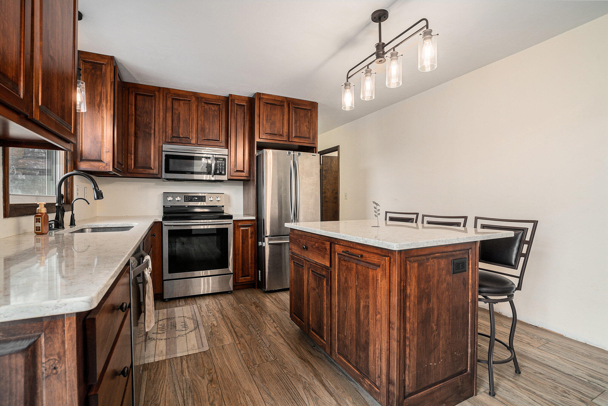 White Pigeon, Michigan 49099, United States, 3 Bedrooms Bedrooms, ,2 BathroomsBathrooms,Residential,Active,248278