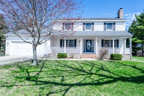 Photo of 1375 Catherine Circle, St. Joseph, MI 49085 (MLS # 26016637)