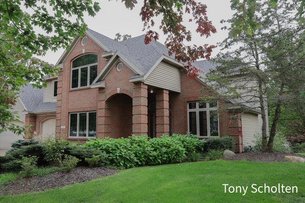 6054 SUMMERHILL DR, HUDSONVILLE, MI 49426 - Image 41eca8c4e2fdfcf6bf169e406934f6b7/3883447898