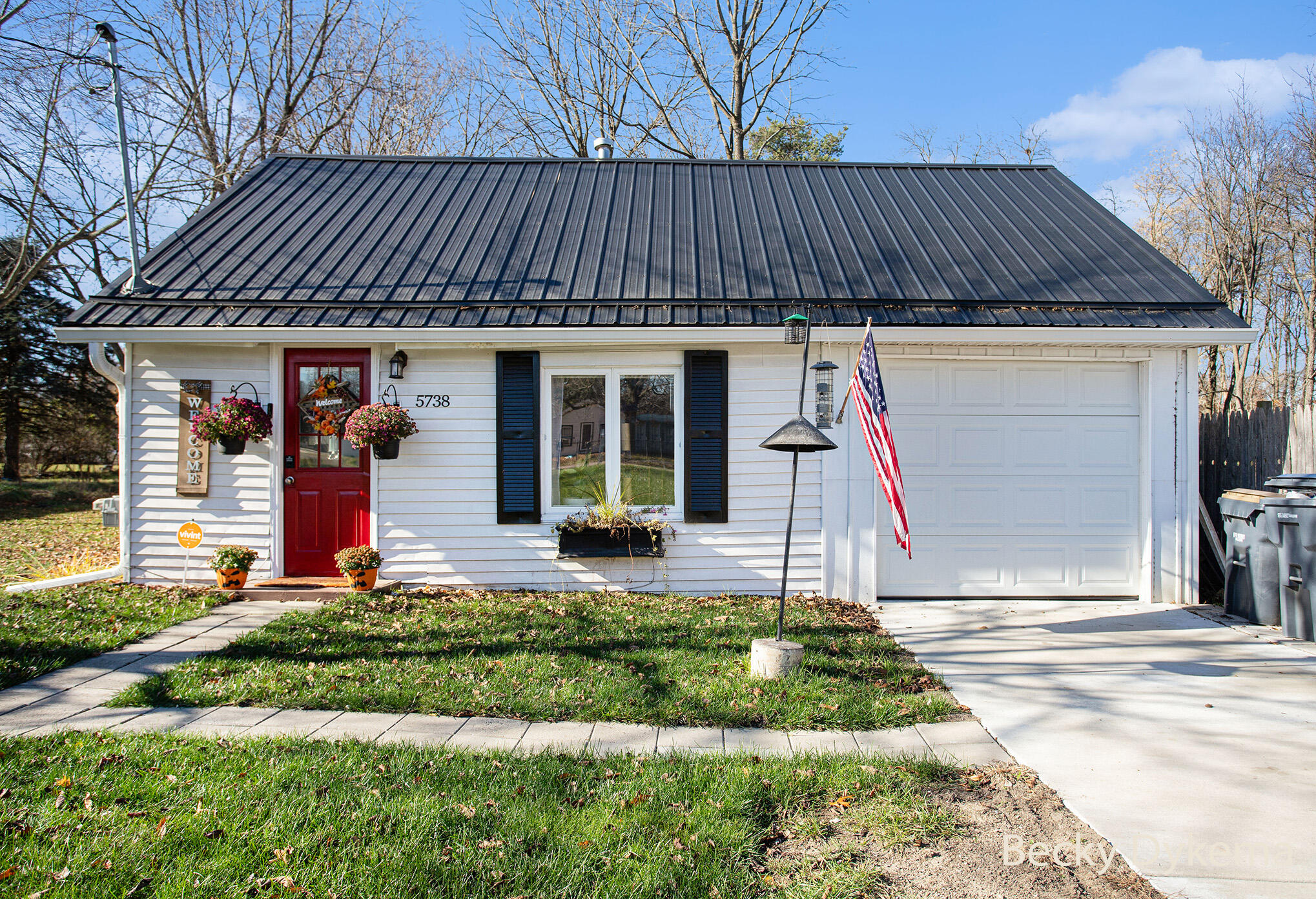 Portage, Michigan 49024, United States, 2 Bedrooms Bedrooms, ,1 BathroomBathrooms,Residential,Active,246598