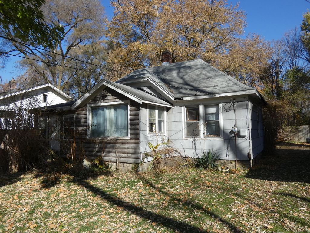 Photo of 1161 Coolidge Avenue, Benton Harbor, MI 49022 (MLS # 25058567)