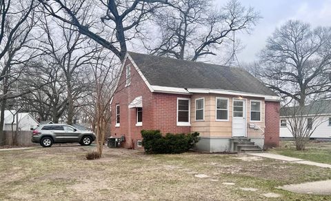 225 E Lincoln Avenue, Muskegon Heights, MI 49444 - MLS#: 25014000