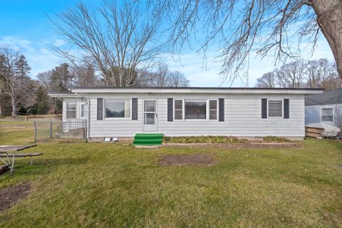 15574 Howard Street Spring Lake MI 49456