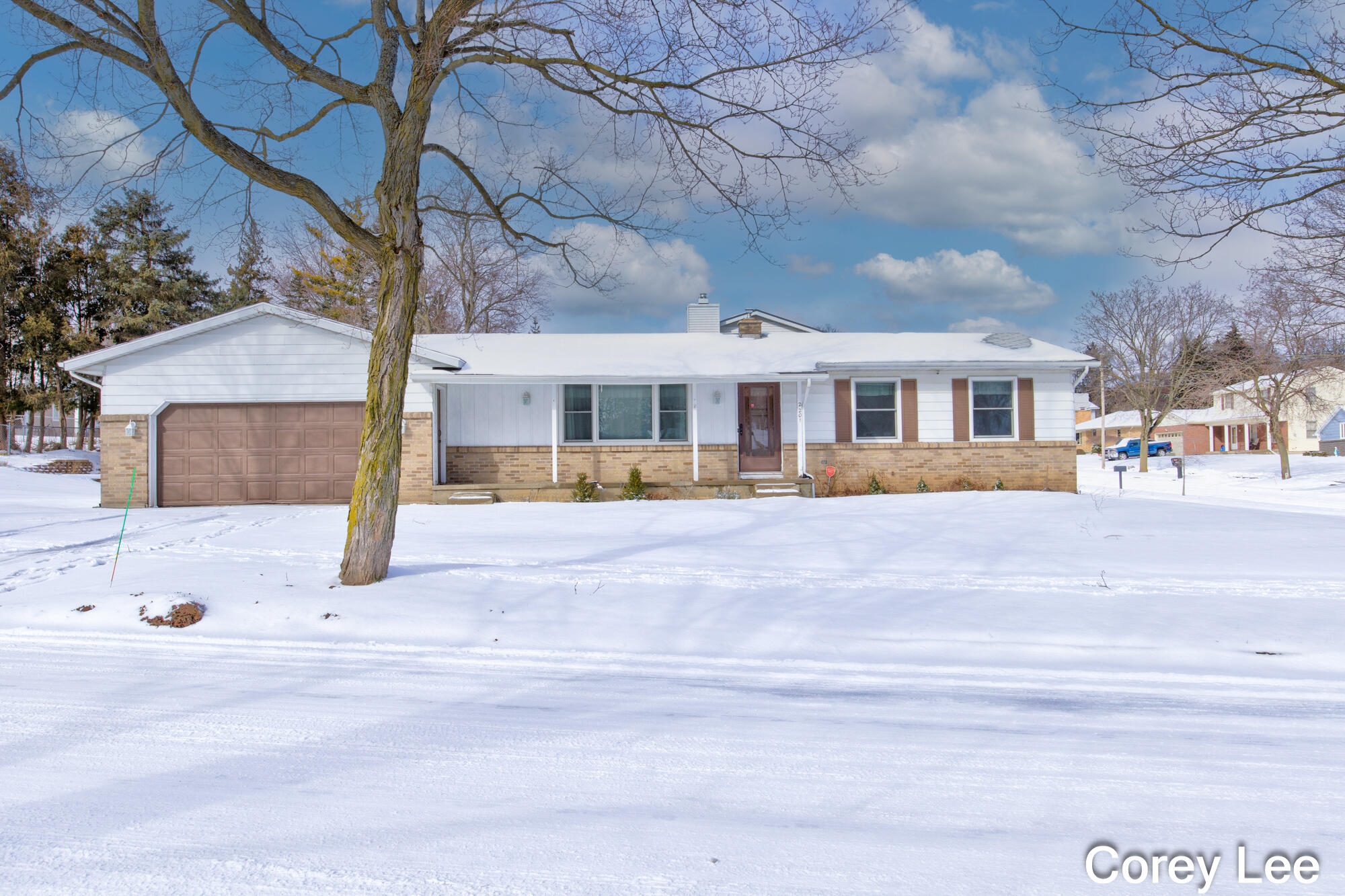 Photo 1 of 31 of 2201 Cranbrook Drive NE house