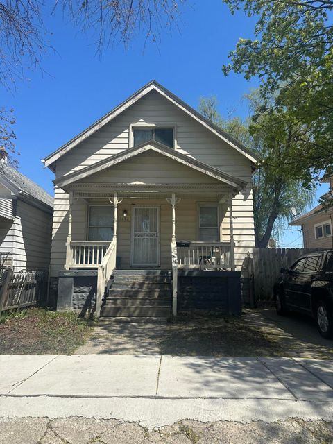MLS: 25017752