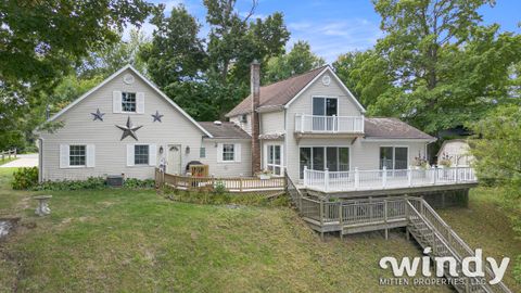 7927 Lakewood Drive Coloma MI 49038