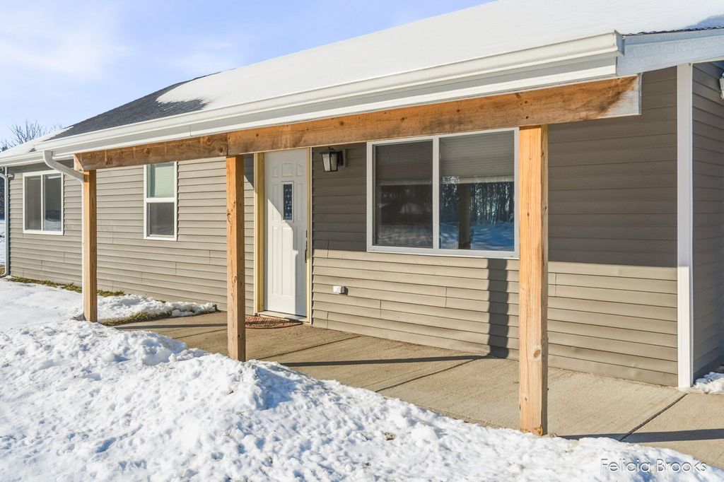 Photo of 2531 Daisy Lane, Middleville, MI 49333 (MLS # 26005386)