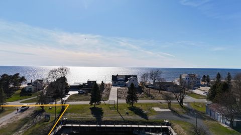 Photo of 846 S Lakeshore Drive #3, Ludington, MI 49431 (MLS # 26011661)