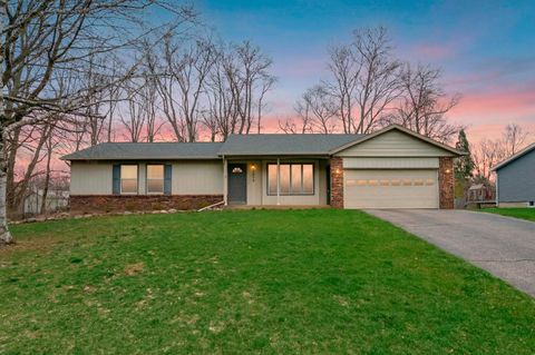 Photo of 3630 Thornhill Avenue, Kalamazoo, MI 49004 (MLS # 26013318)