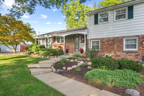 26182 KILTARTAN ST, FARMINGTON HILLS, MI 48334 - Image 44cb612969b3b4cd59d55a32492422c4/3345388052