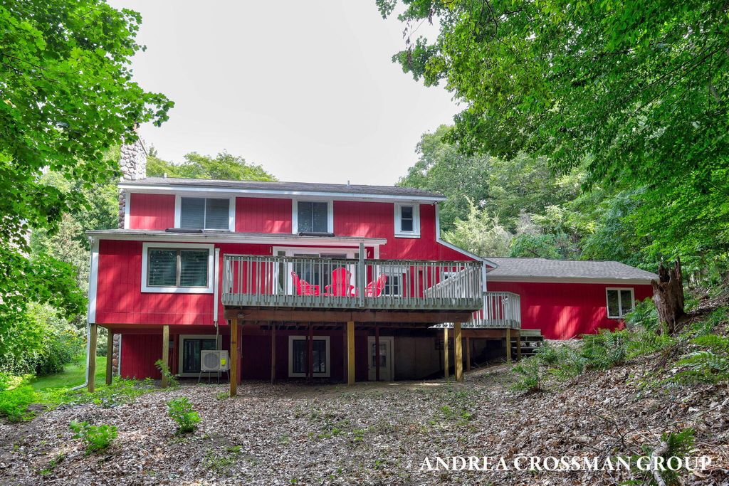Photo of 210 Timbercrest Court, Holland, MI 49424 (MLS # 25047113)