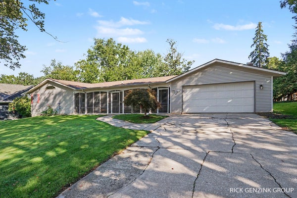 131 SORRENTO DR, HOLLAND, MI 49423 - Image 4513bee5f0148d3c9ec0be2b7724142c/1001185001