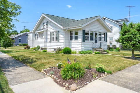 Photo for 600 N Pleasant Street