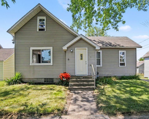 Photo of 276 Third Street, Eastlake, MI 49626 (MLS # 26041079)