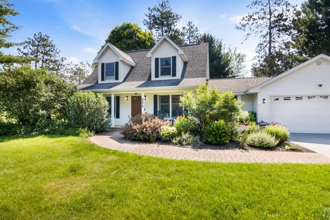 Photo of 9075 Windsong Lane, Cadillac, MI 49601 (MLS # 25037987)