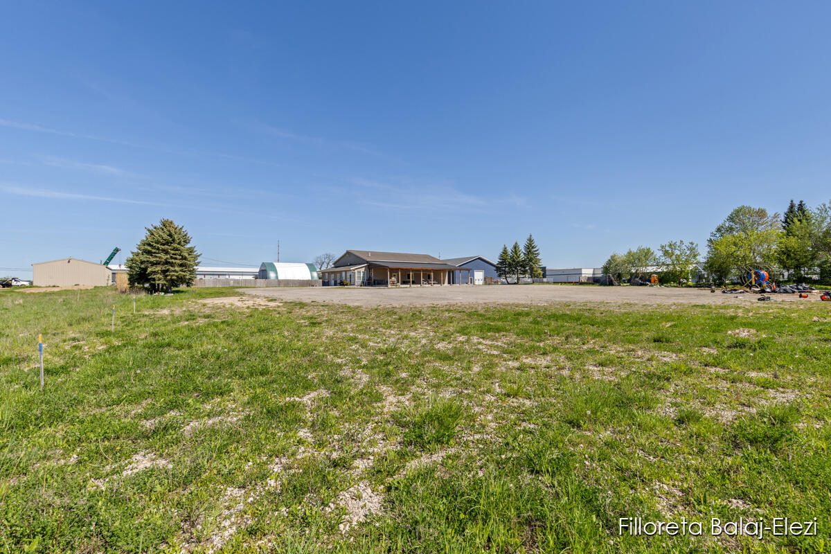 6105 E Paris Avenue SE