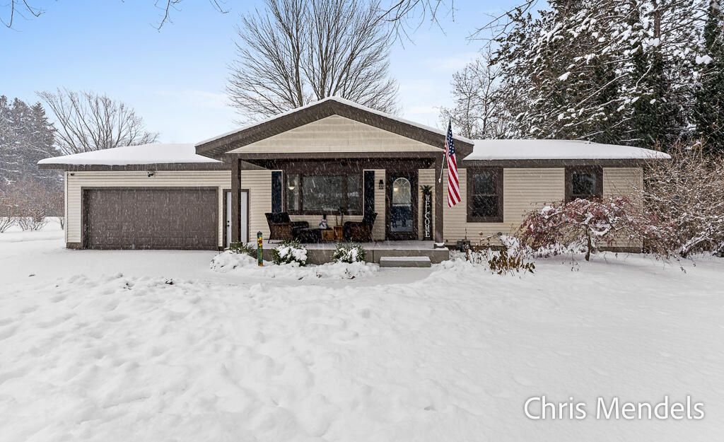 Photo of 14506 Lincoln Street, Grand Haven, MI 49417 (MLS # 25060712)
