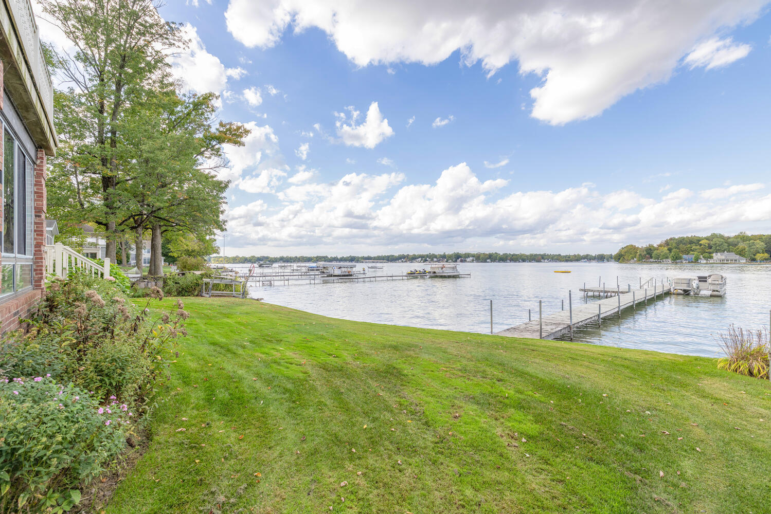 21344 Carlton Avenue