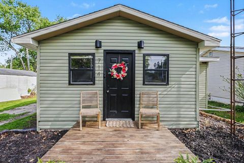 Photo of 714 Polis Street, Buchanan, MI 49107 (MLS # 26021915)