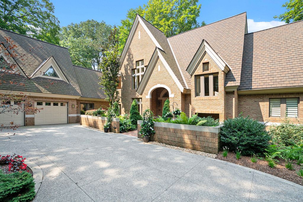 Photo of 5285 N Lakeshore Drive, Holland, MI 49424 (MLS # 25039416)