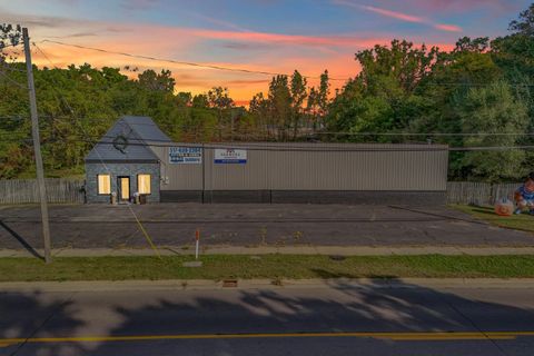 Photo of 86 W Chicago Street, Quincy, MI 49082 (MLS # 25051136)