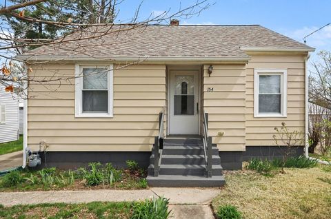 Photo of 154 Lamora Avenue, Battle Creek, MI 49037 (MLS # 26017126)