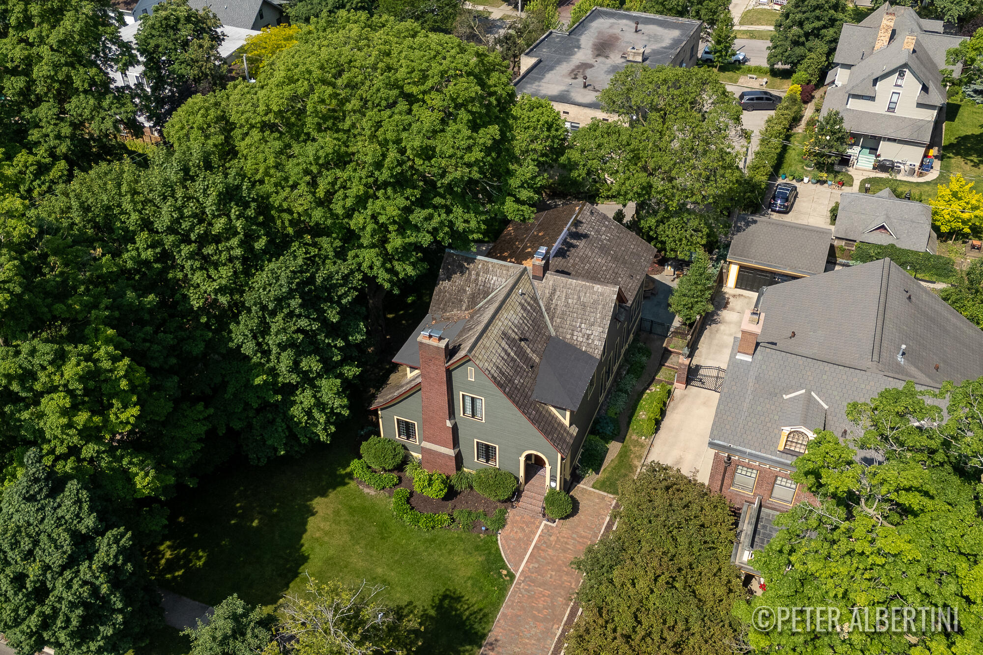 455 Madison Avenue SE
