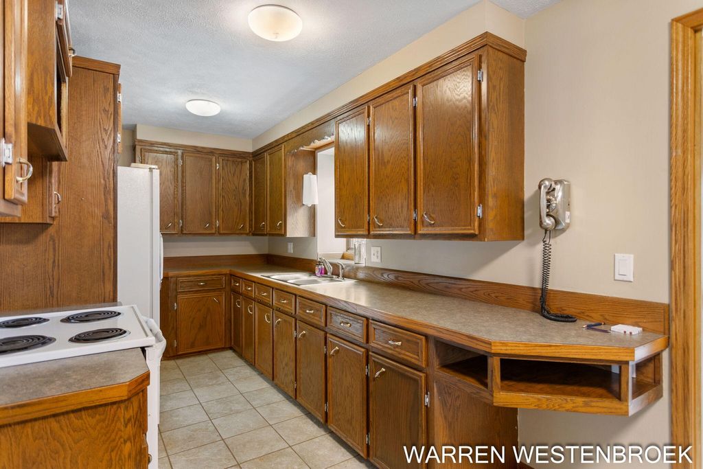 Photo of 176 Elemeda Street, Holland, MI 49424 (MLS # 25060472)