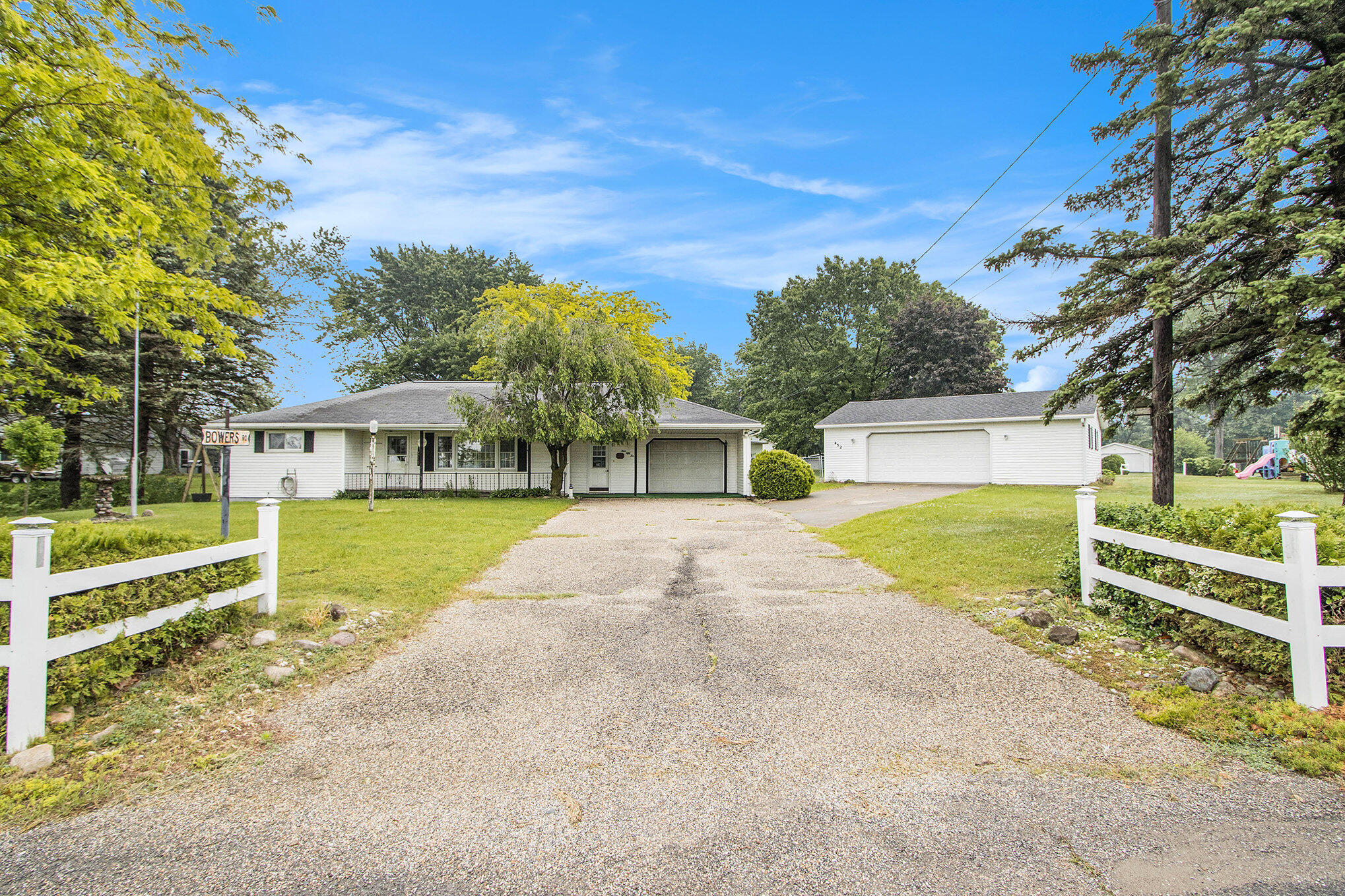 Colon, Michigan 49040, United States, 2 Bedrooms Bedrooms, ,2 BathroomsBathrooms,Residential,Pending,146588