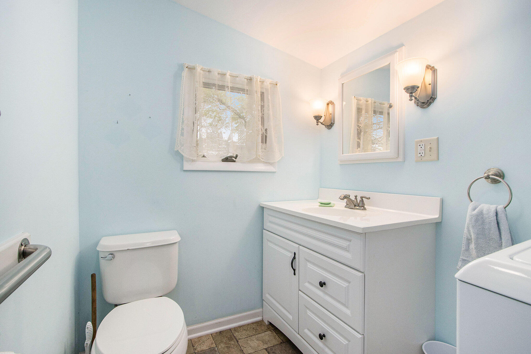 Colon, Michigan 49040, United States, 2 Bedrooms Bedrooms, ,2 BathroomsBathrooms,Residential,Pending,146588