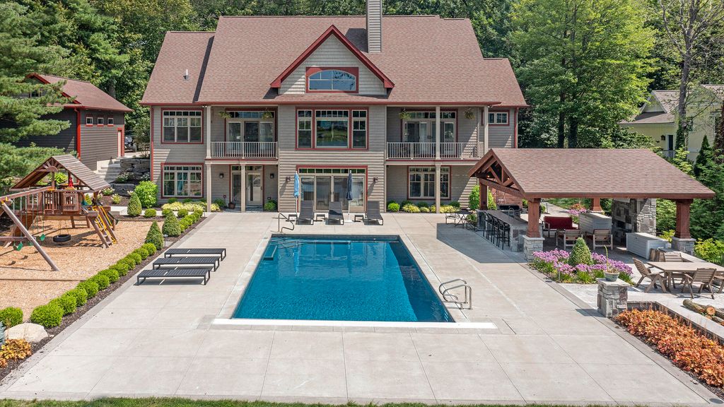 Photo of 798 Pine Bay Avenue, Holland, MI 49424 (MLS # 25056017)