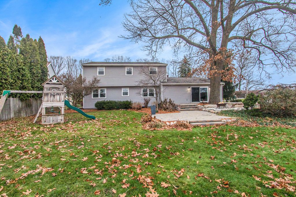 Photo of 16118 Harbor View Drive, Spring Lake, MI 49456 (MLS # 26012137)