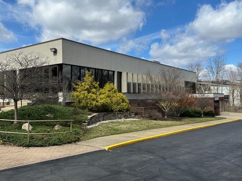 Photo of 2015 W Crosstown Parkway #200, Kalamazoo, MI 49008 (MLS # 26016793)